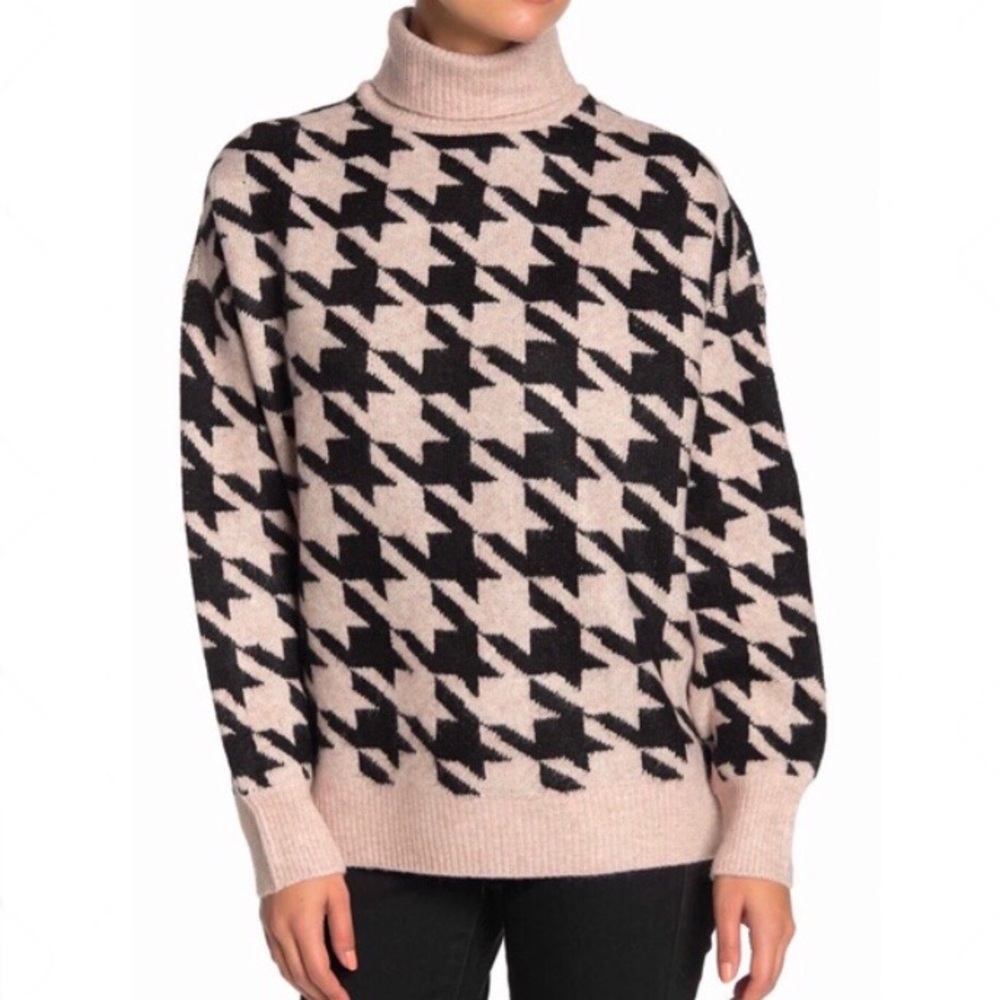 Vince Camuto Houndstooth Cream Black Turtleneck
